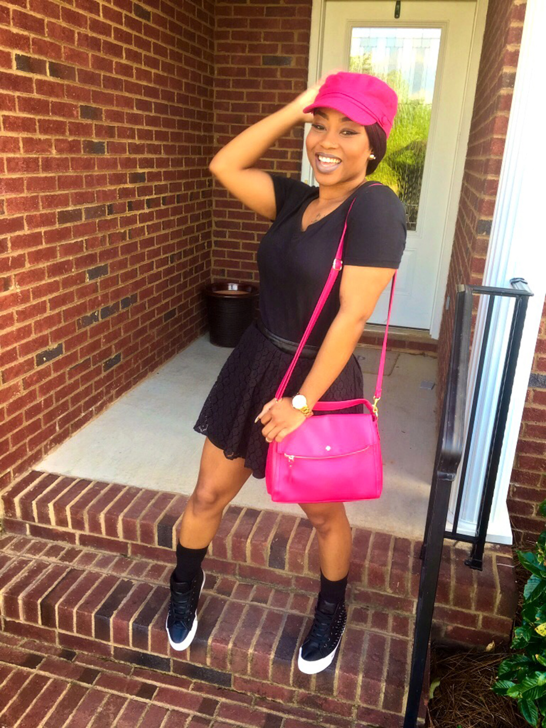 That Hot Pink Newsgirl!