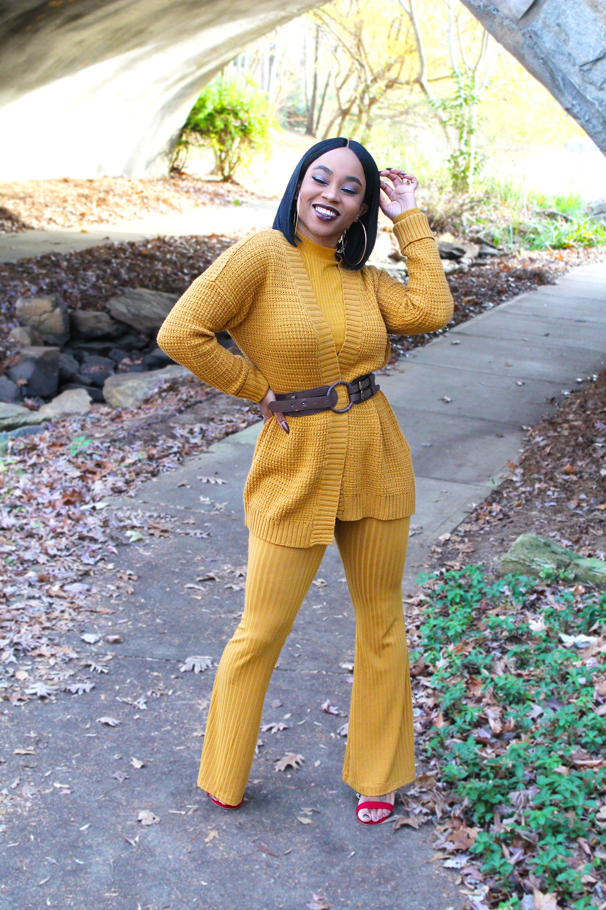 How to Easily Transform a Fall-Fit Mustard Outfit